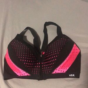 Front clasp sports bra